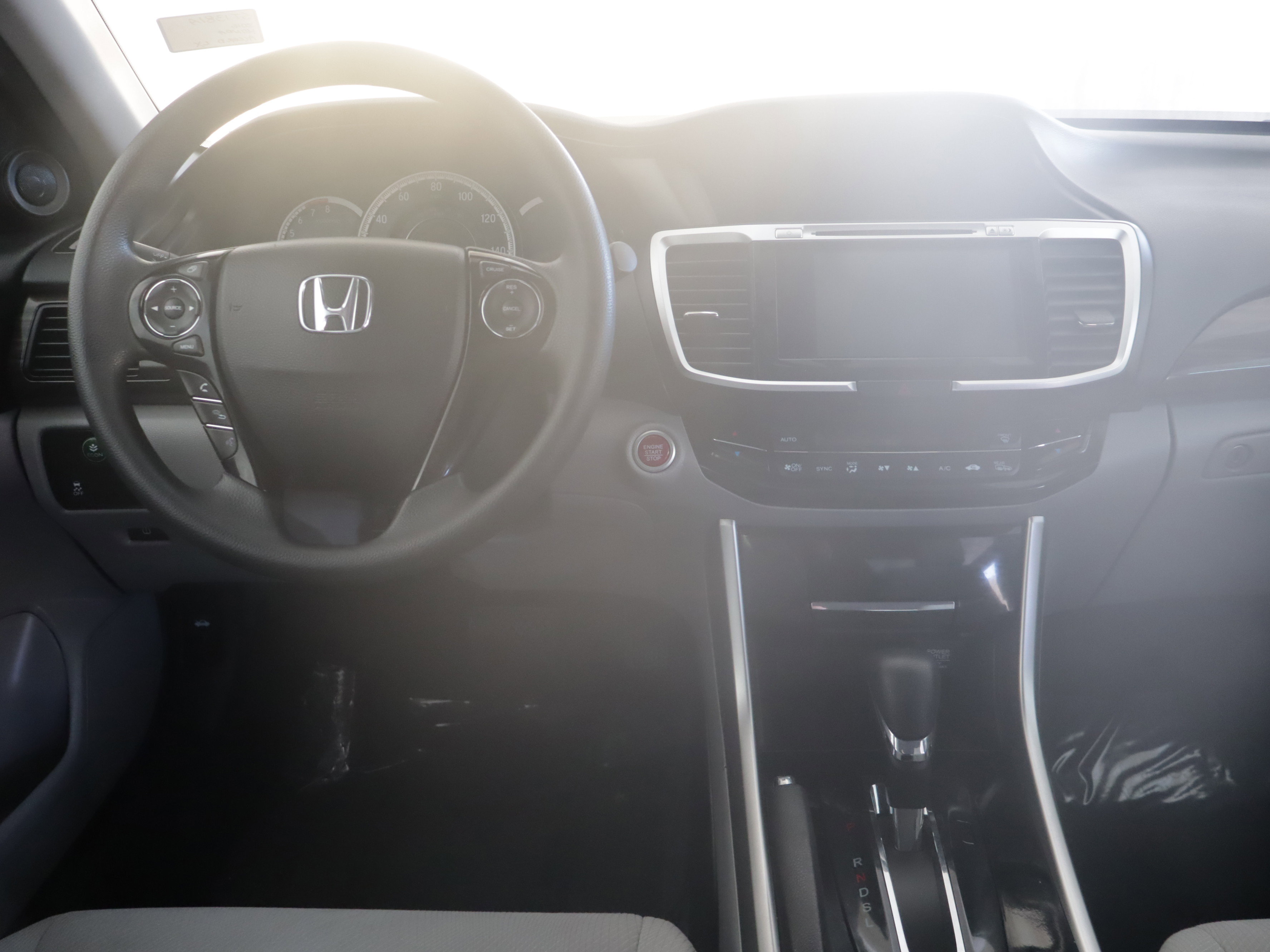 Used 2016 Honda Accord EX image 2