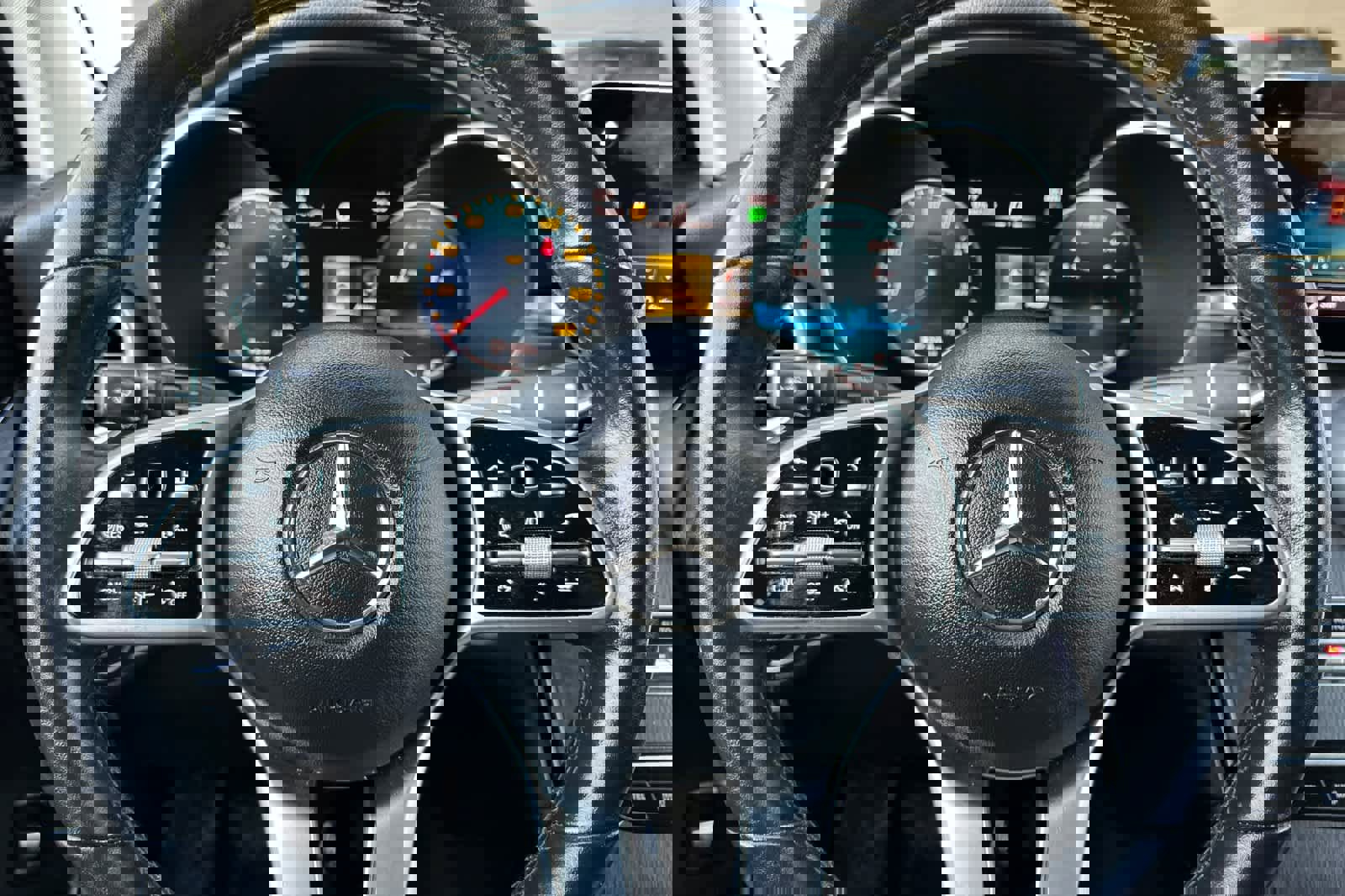 Used 2022 Mercedes-Benz GLC 300 image 25