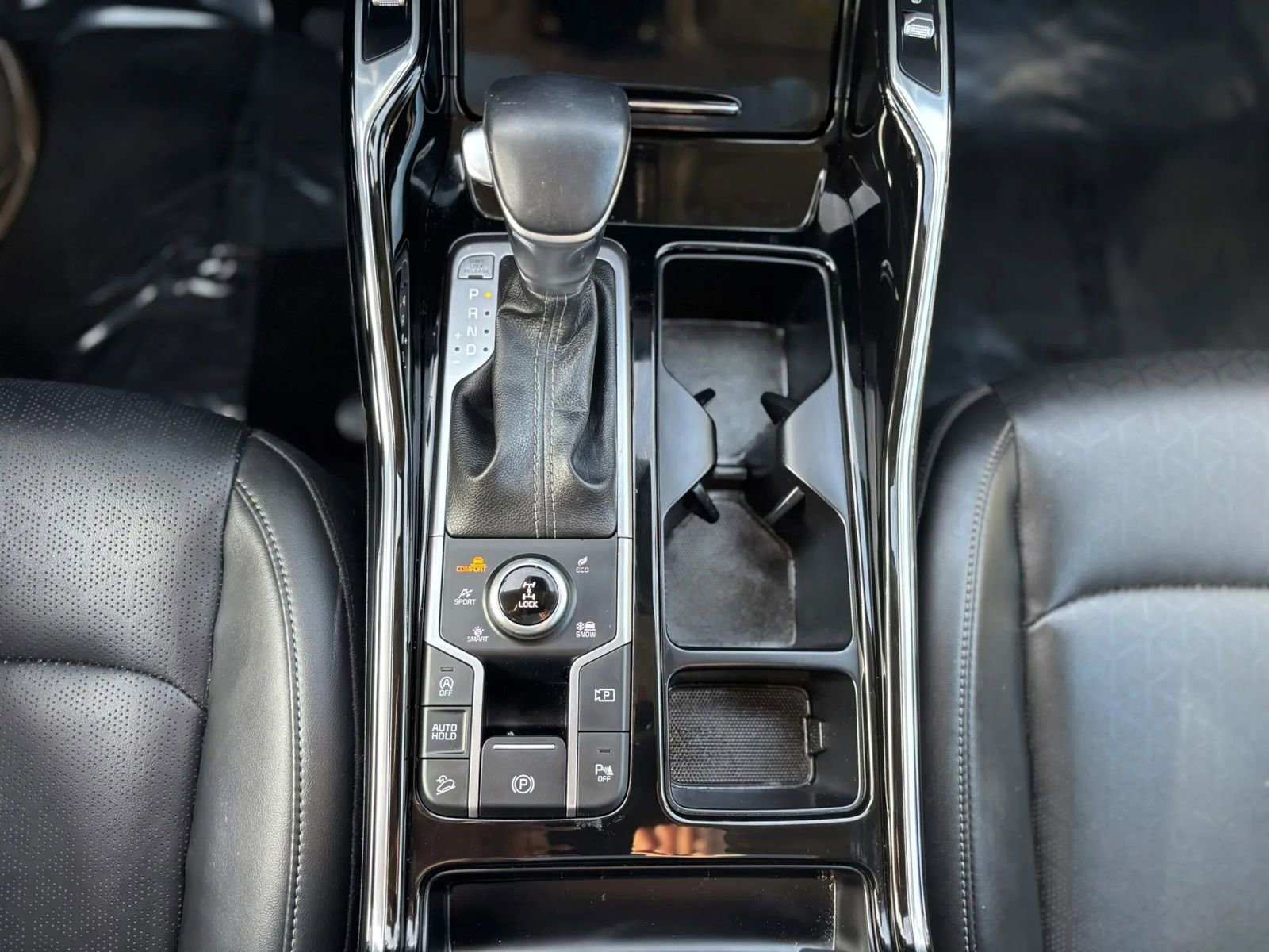 Used 2022 Kia Sorento SX image 16