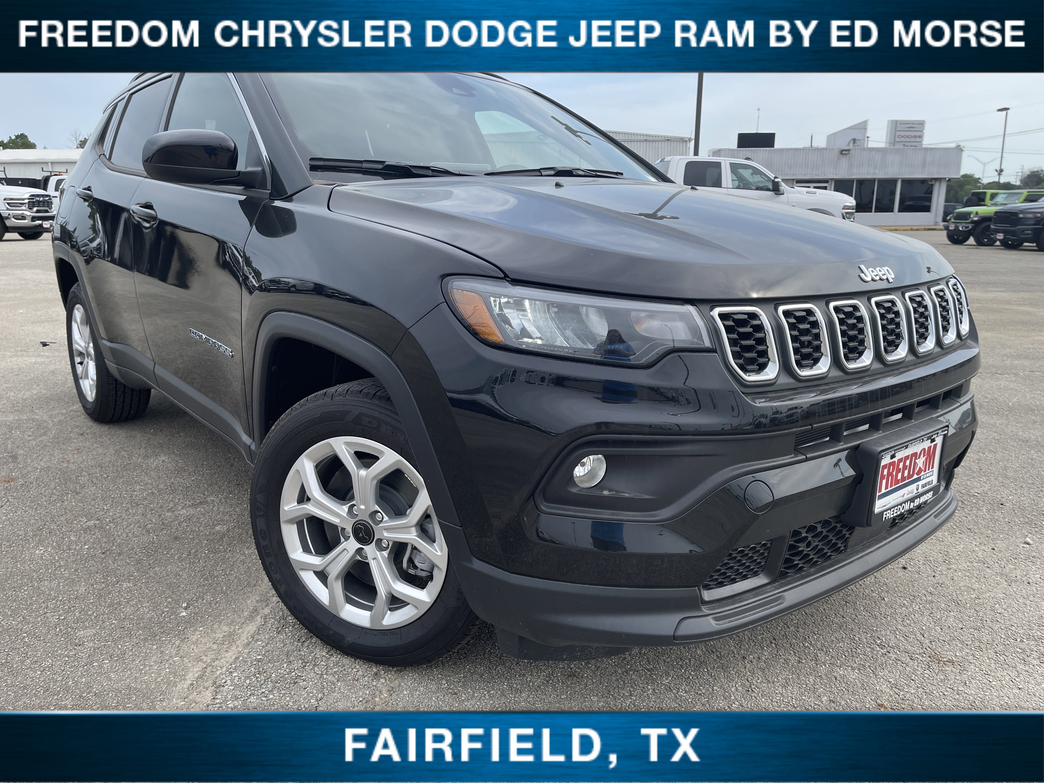 New 2025 Jeep Compass Latitude image 1