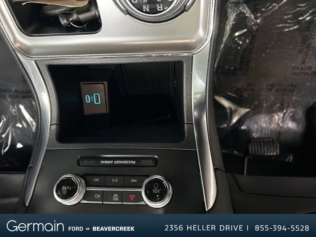 Used 2024 Ford Edge Titanium image 22