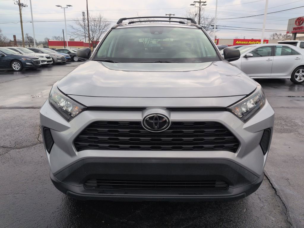 Used 2021 Toyota RAV4 LE image 8