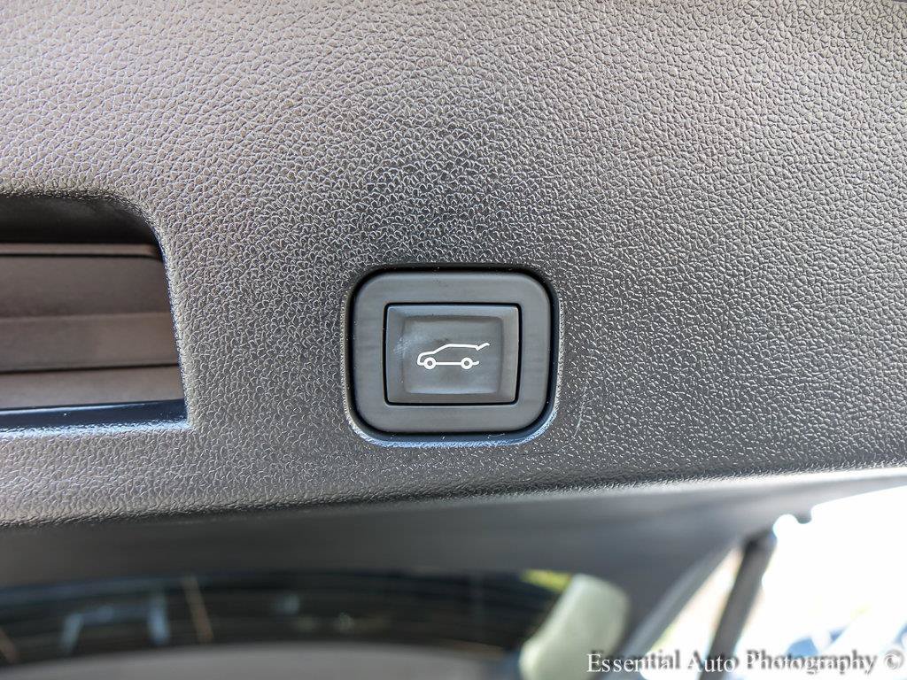 Used 2026 Chevrolet Traverse LT w/ Midnight/Sport Edition FWD image 30