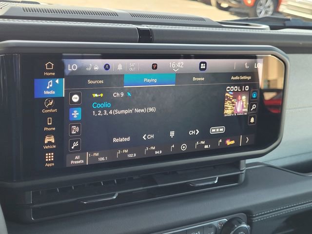 Certified 2025 Jeep Wrangler Unlimited Sahara image 9