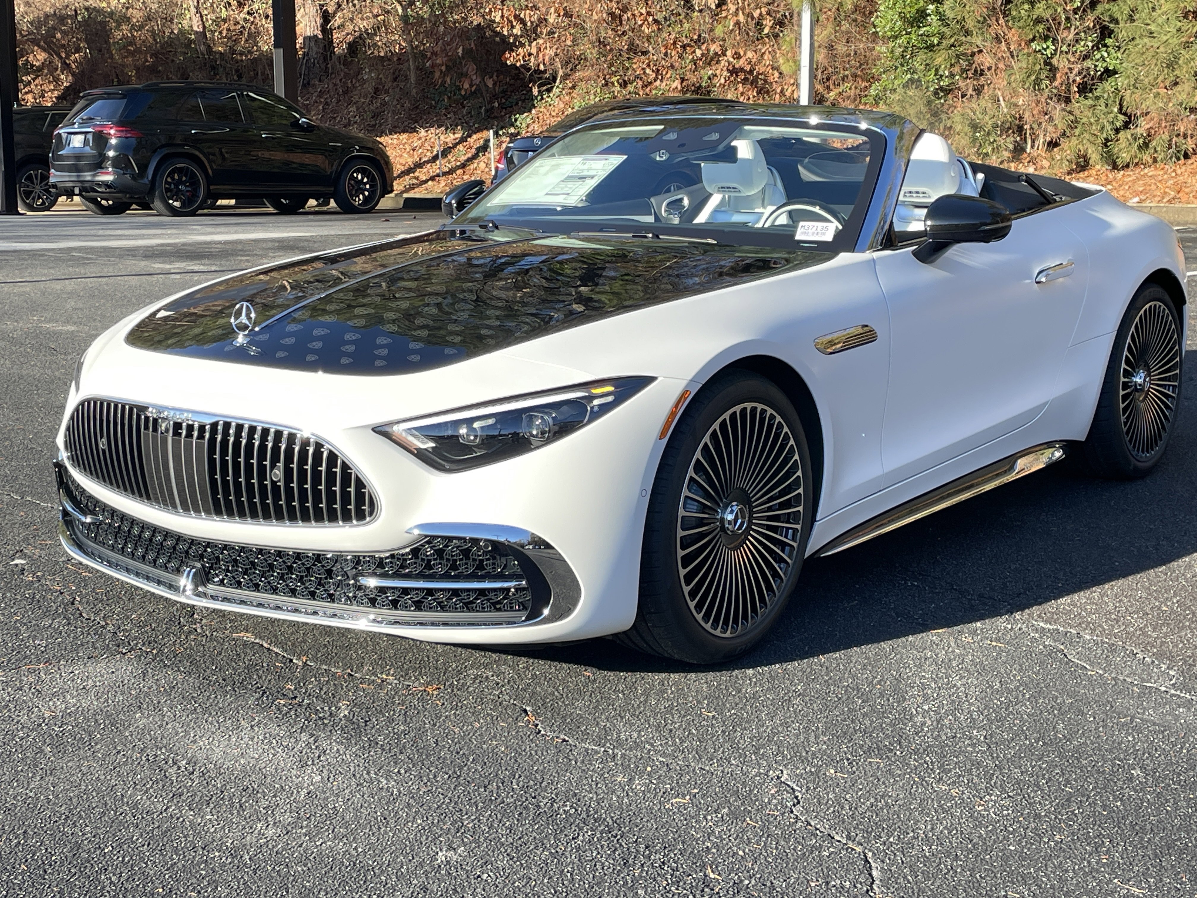 New 2026 Mercedes-Benz Maybach SL 680 image 2