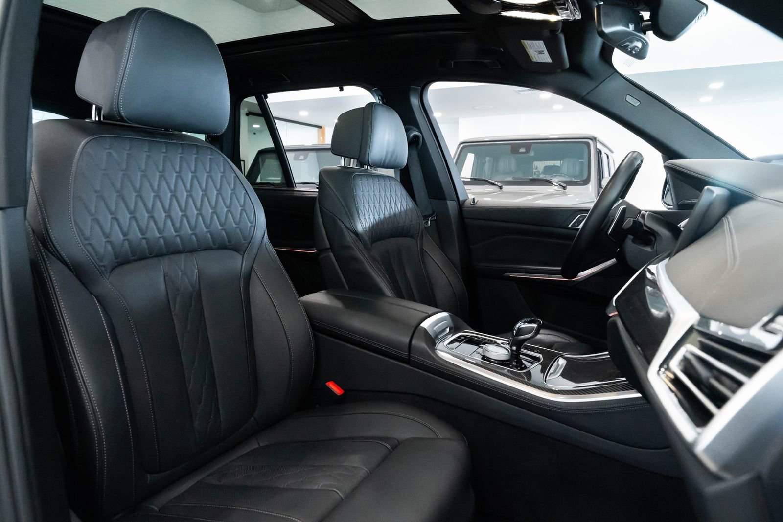 Used 2023 BMW X5 M50i w/ Executive Package image 26