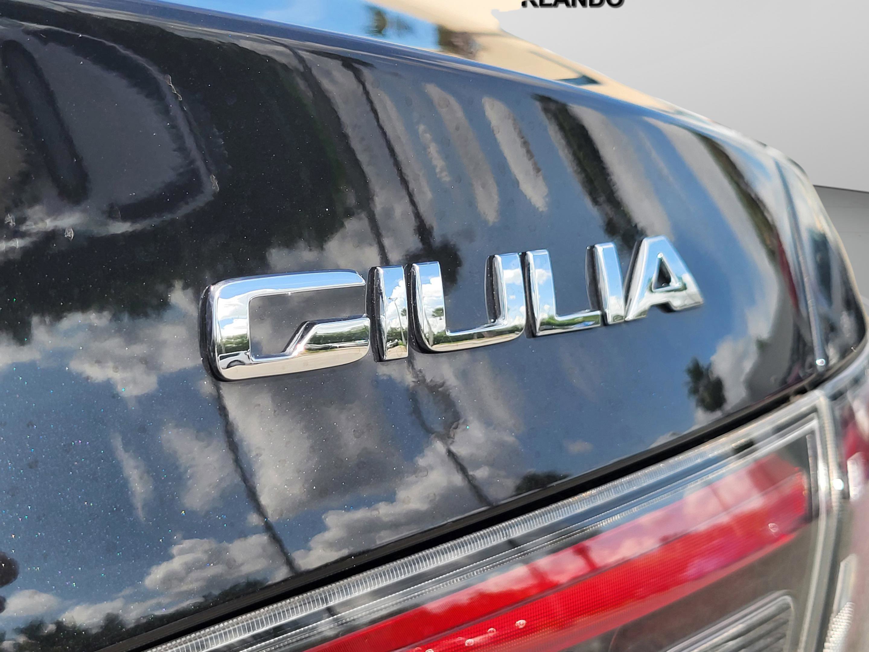 New 2025 Alfa Romeo Giulia w/ Driving Assist Package image 11