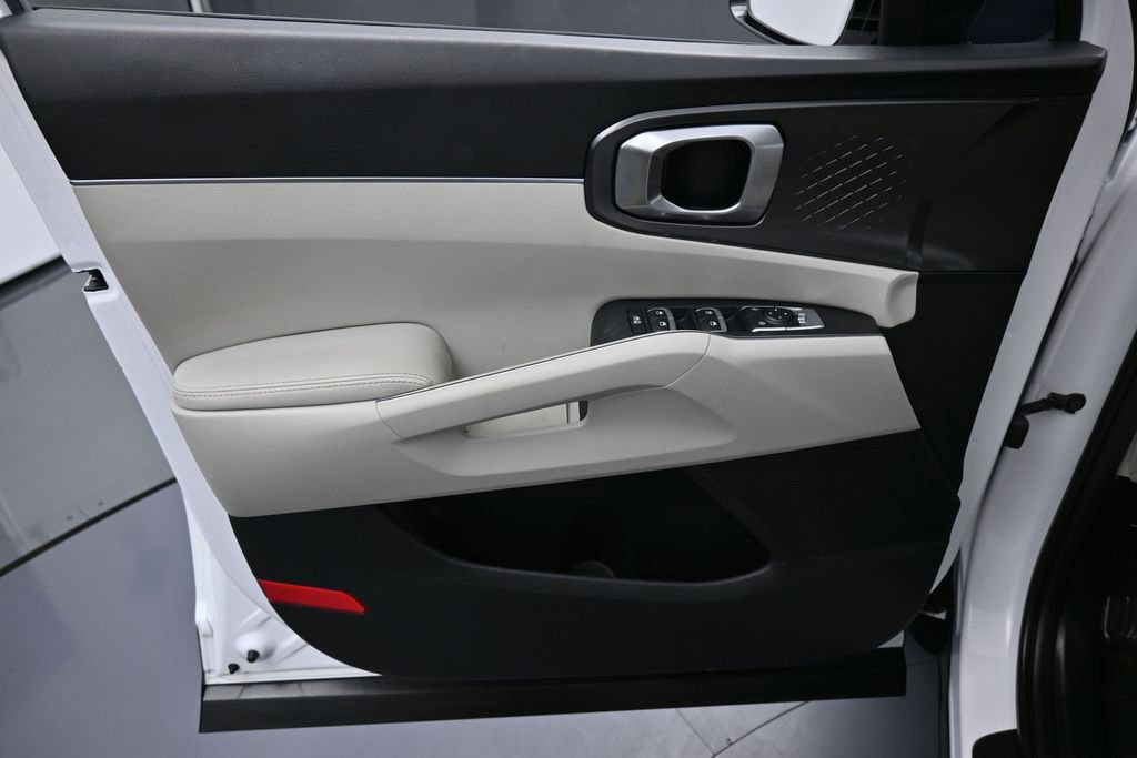 Used 2024 Kia Sorento S w/ Panoramic Sunroof Package FWD image 13