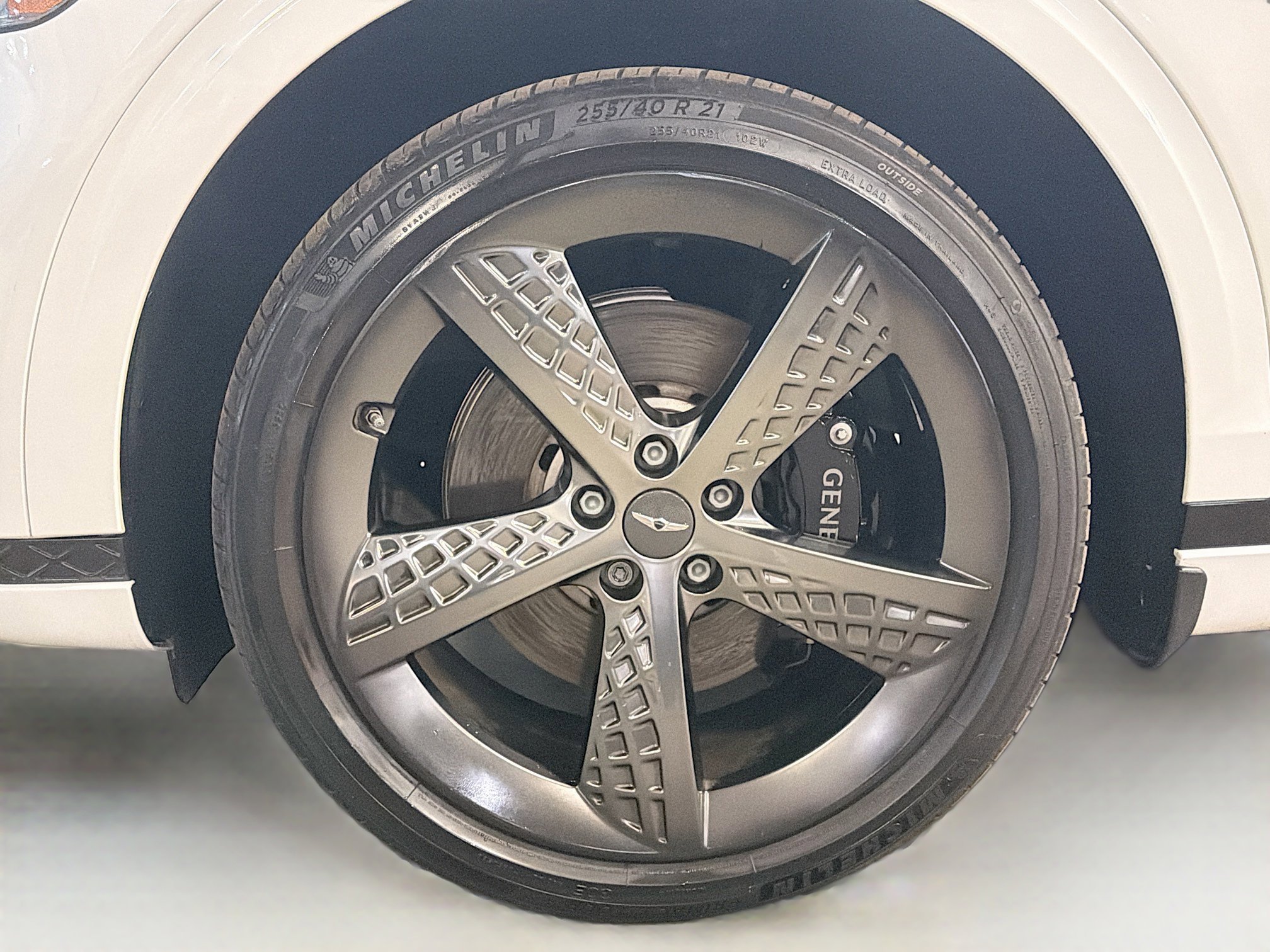 Used 2023 Genesis GV70 2.5T w/ Sport Prestige Package image 11