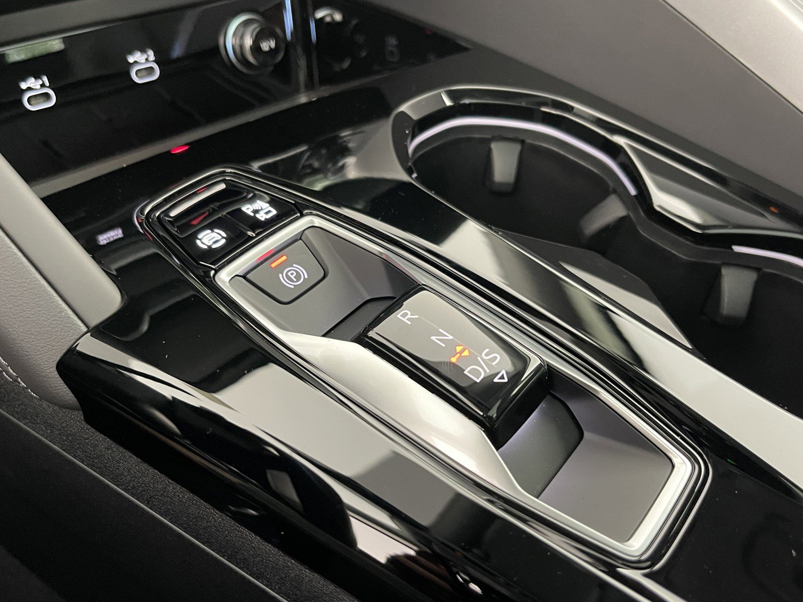 New 2025 Audi Q5 Premium Plus w/ Premium Plus image 28