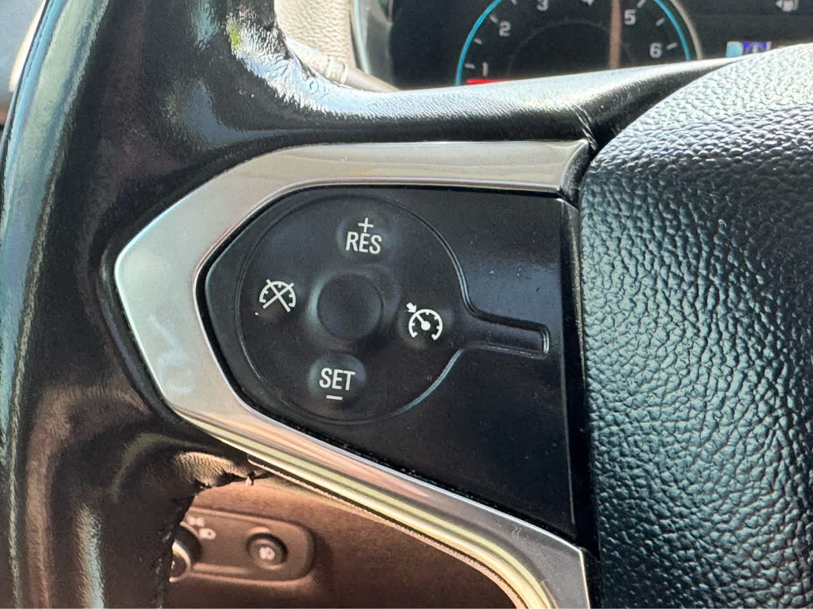Used 2019 Chevrolet Traverse LT w/ LT Premium Package FWD image 12
