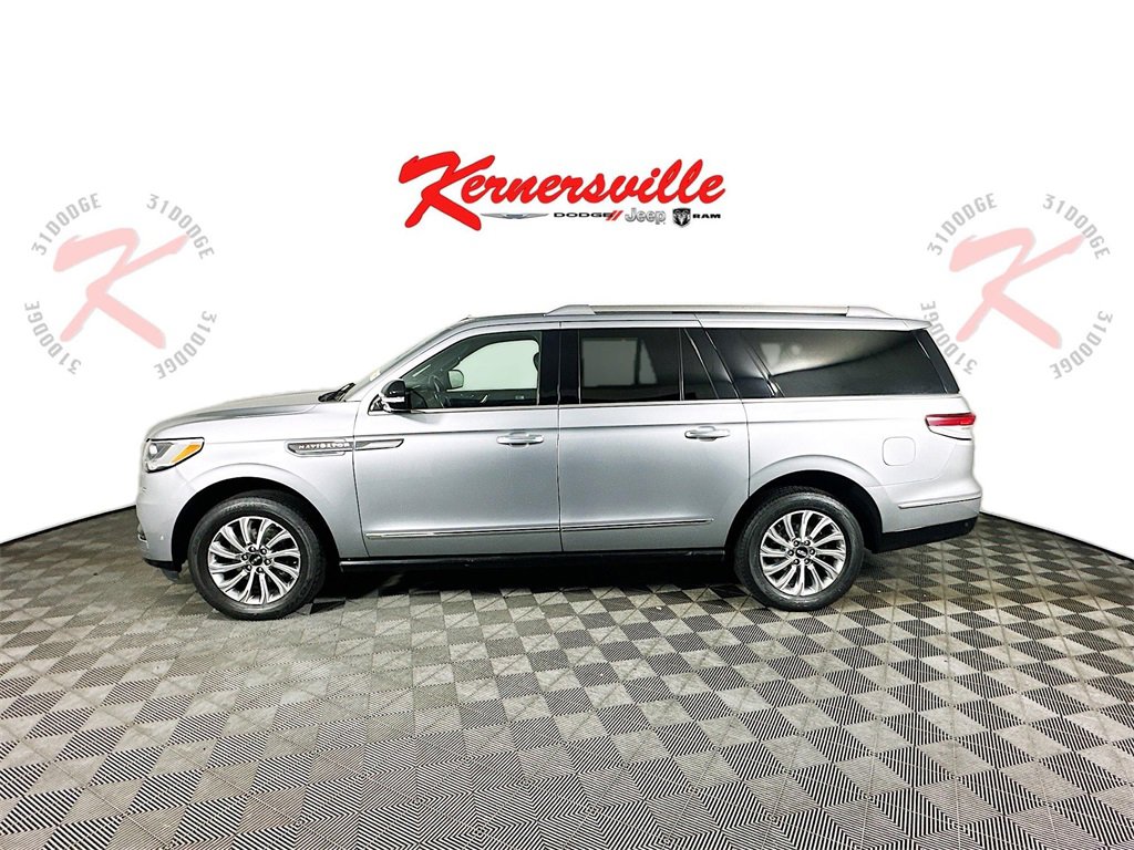 Used 2022 Lincoln Navigator L 4WD image 4