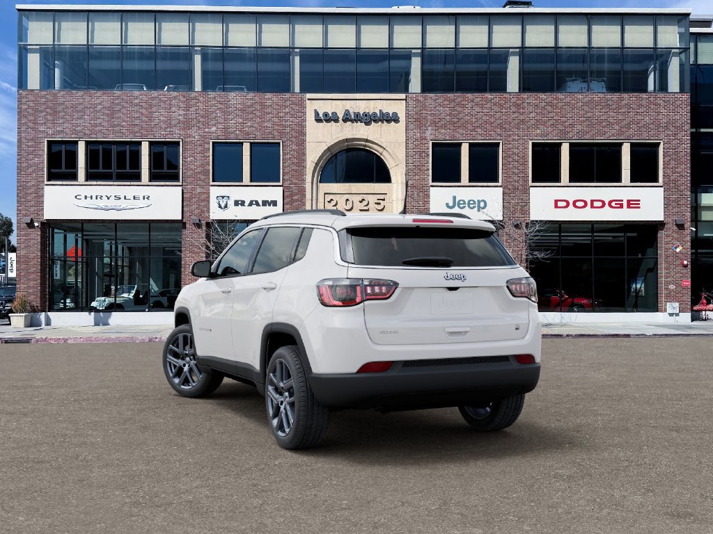 New 2026 Jeep Compass Latitude AWD/4WD image 3