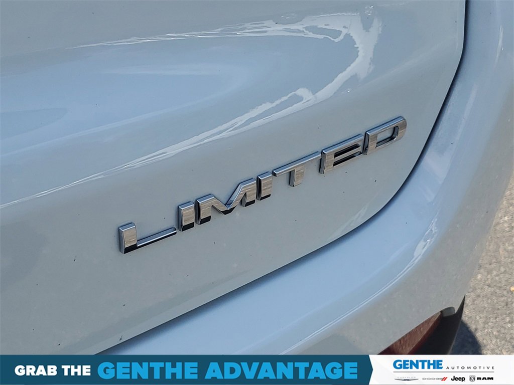 Used 2025 Jeep Compass Limited w/ Sun & Sound Group image 6