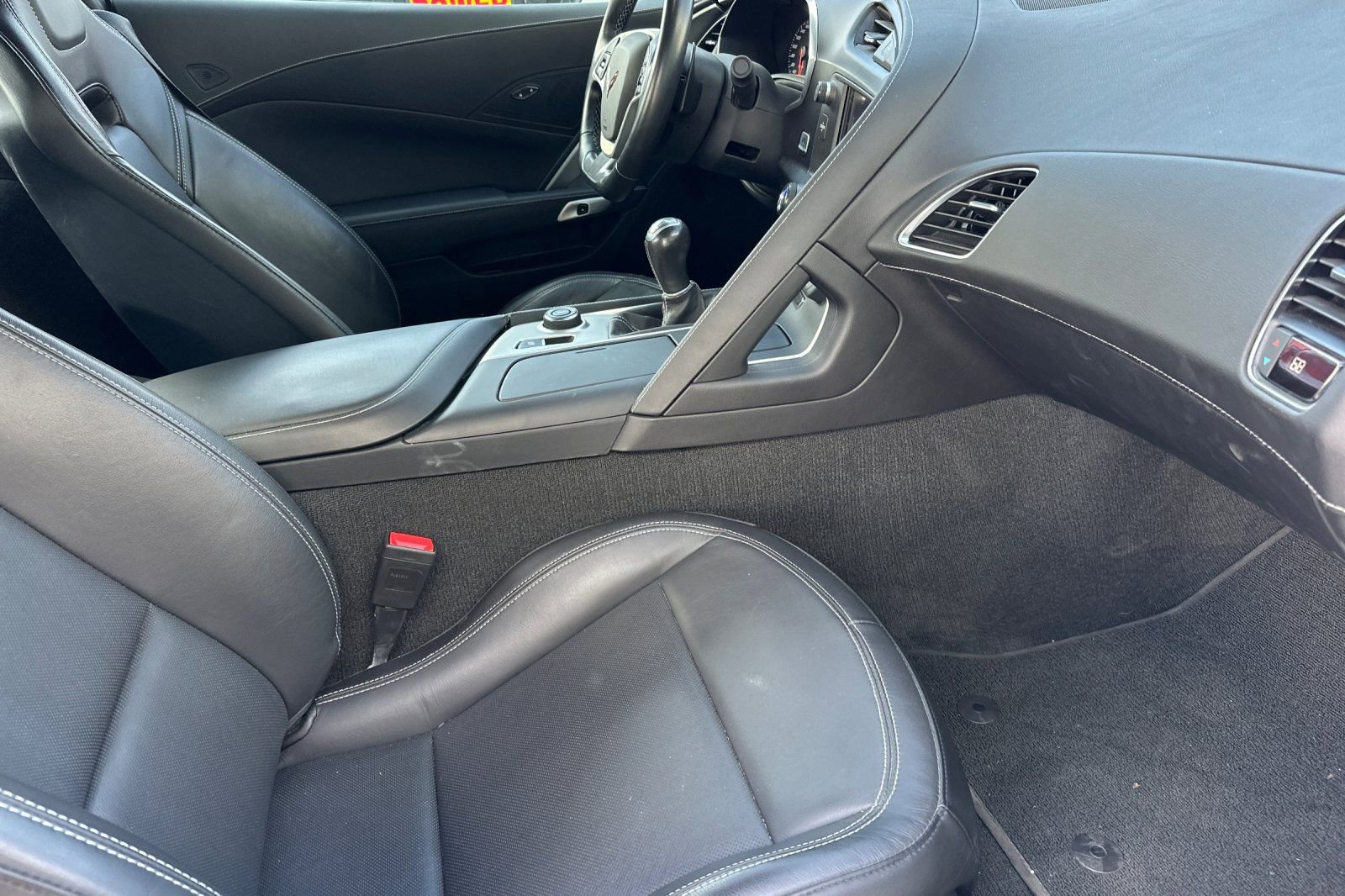 Used 2019 Chevrolet Corvette Stingray Coupe w/ 1LT RWD image 14