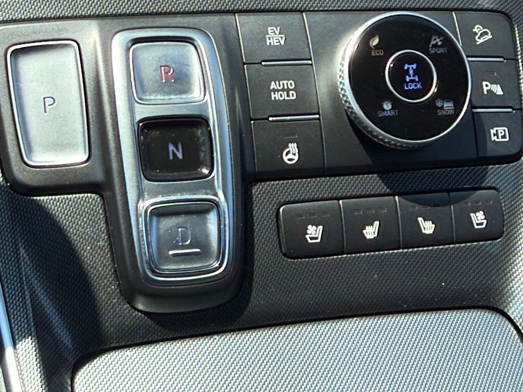 Used 2022 Hyundai Santa Fe Limited AWD/4WD image 18