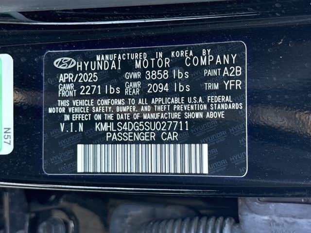 Used 2025 Hyundai Elantra SEL FWD image 30