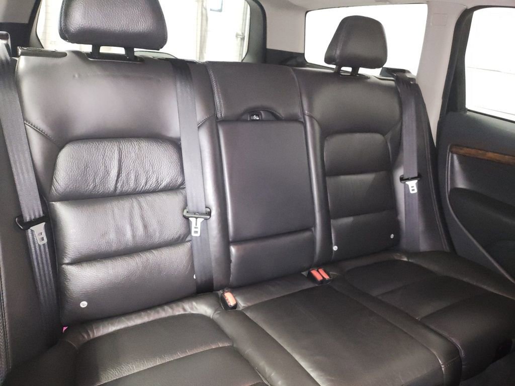 Used 2011 Volvo XC70 T6 image 6