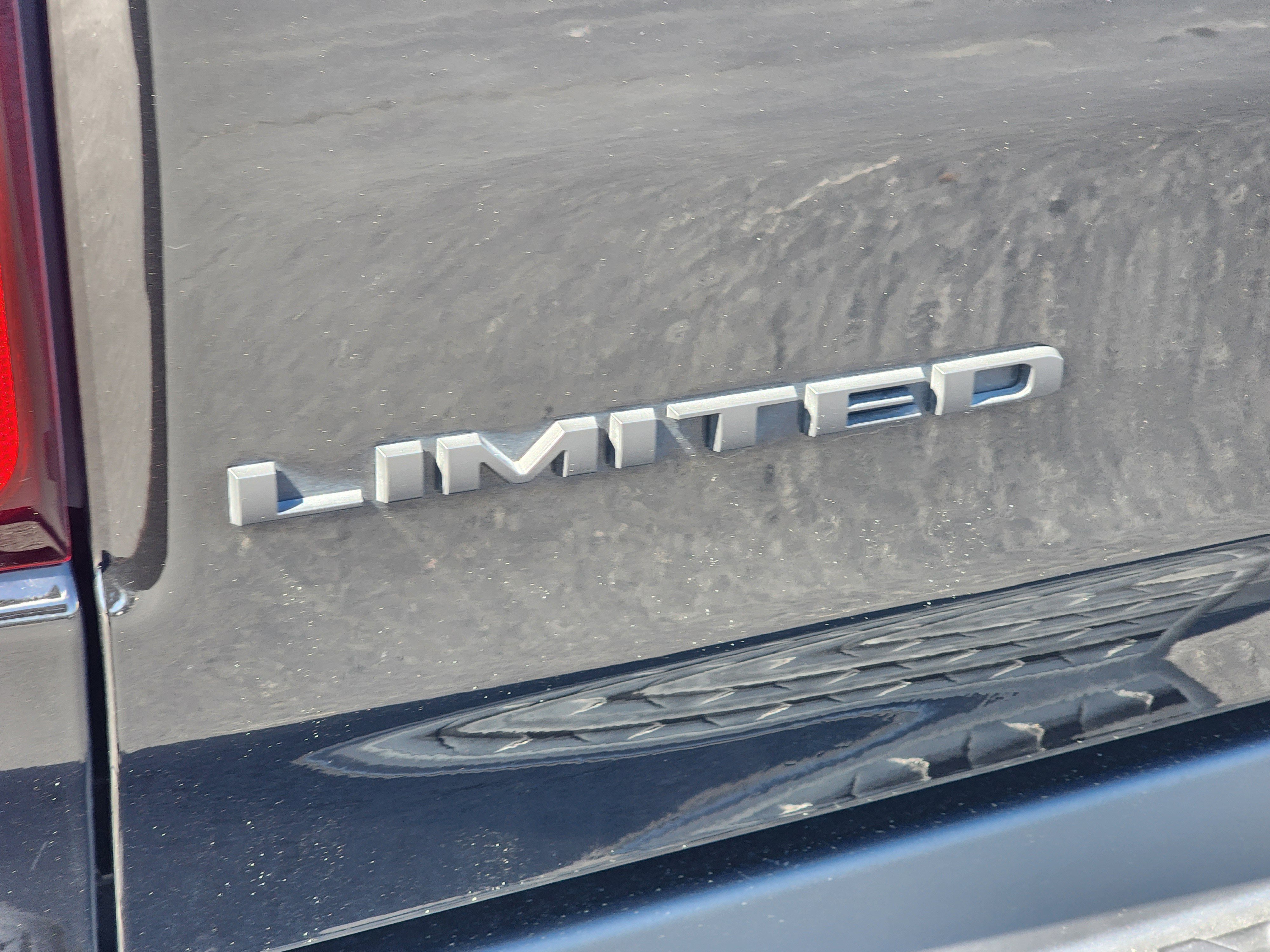 Used 2022 RAM 1500 Limited w/ Night Edition image 12