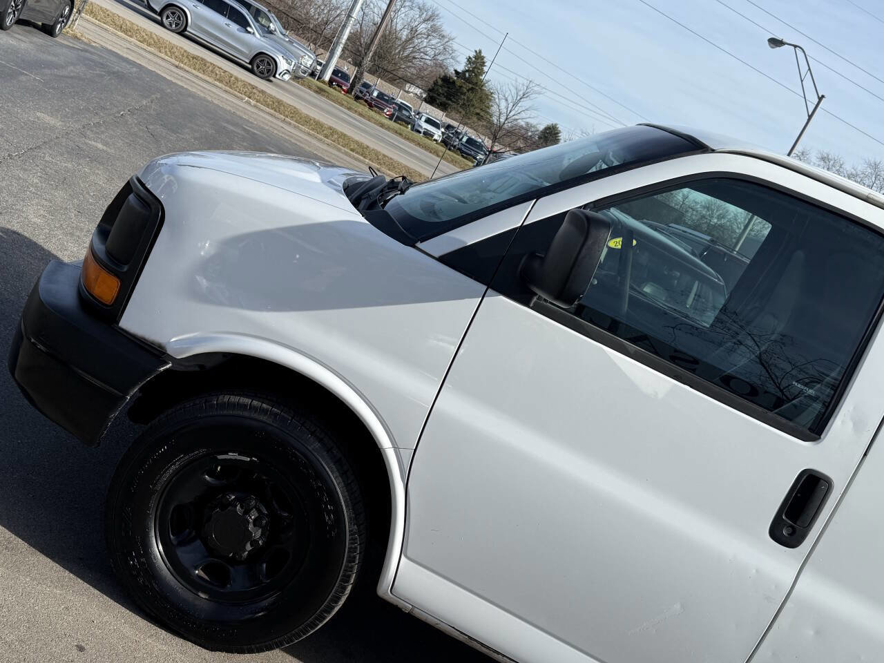 Used 2012 Chevrolet Express 2500 2500 3dr Cargo Van w/ 1WT image 3