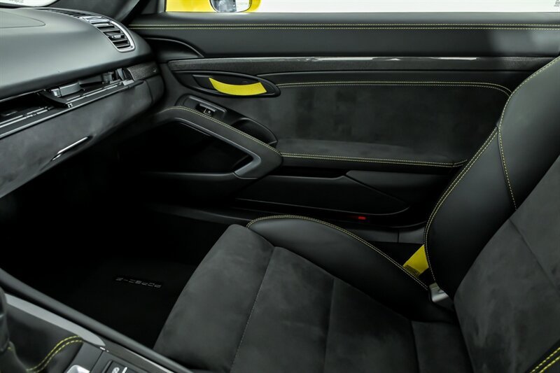 Used 2016 Porsche Cayman GT4 RWD image 34