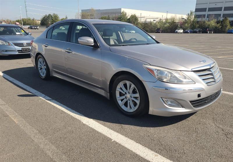 Used 2013 Hyundai Genesis 3.8 RWD image 1