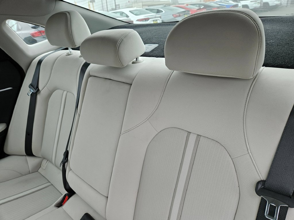 Used 2025 Hyundai Sonata SEL FWD image 12