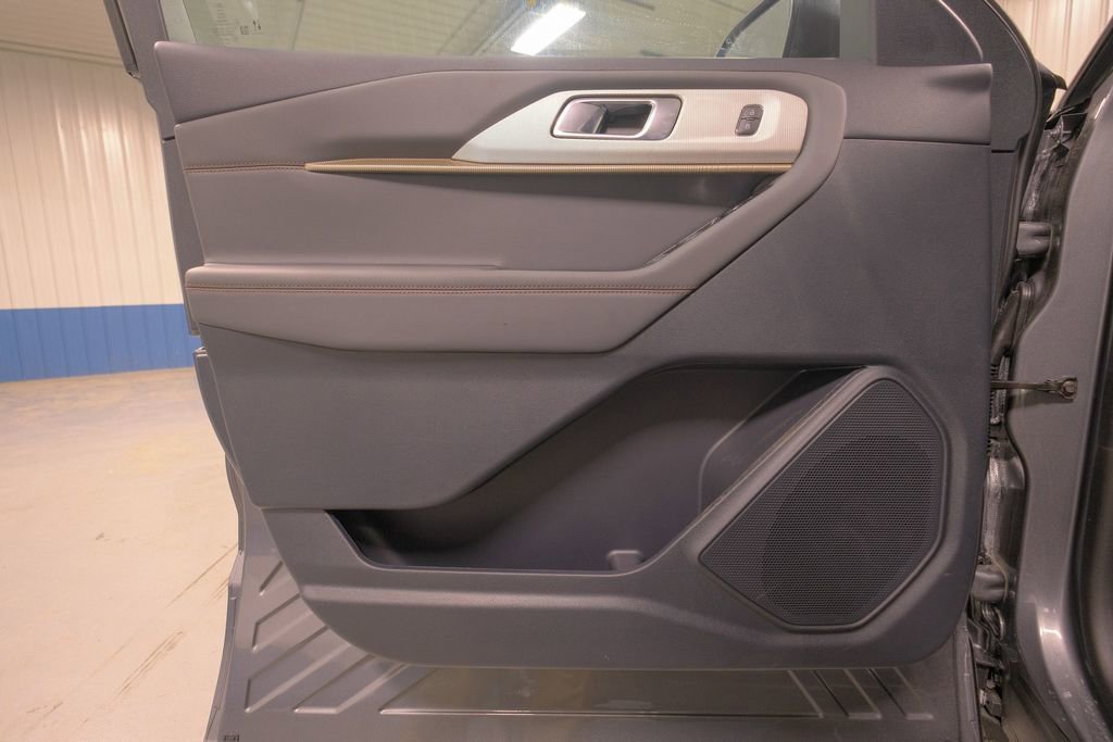 New 2026 Ford Explorer Active w/ Active Comfort Package image 24