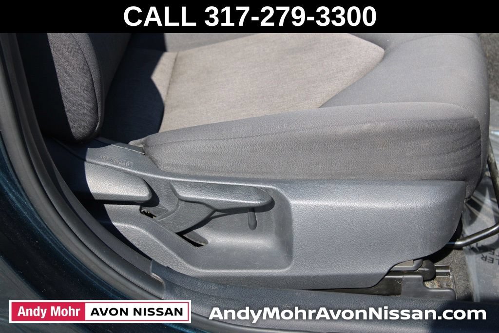 Used 2020 Toyota Camry LE FWD image 19