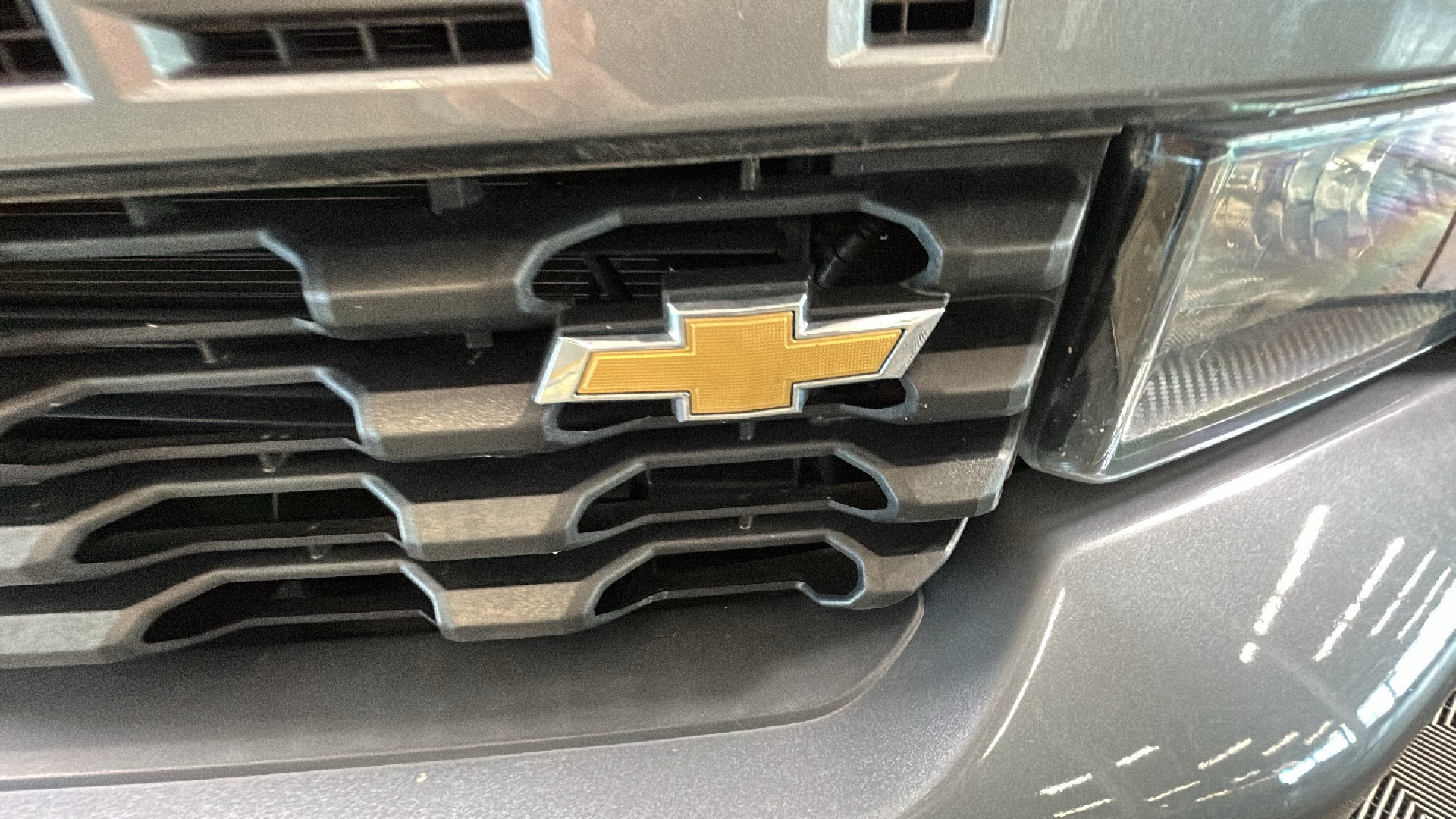 Used 2020 Chevrolet Silverado 1500 Custom w/ Custom Value Package AWD/4WD image 10
