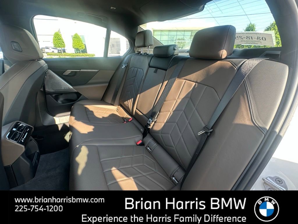 Certified 2025 BMW 530i image 23
