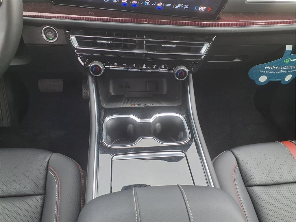 Certified 2026 Chevrolet Traverse RS w/ LPO, Floor Liner Package AWD/4WD image 24