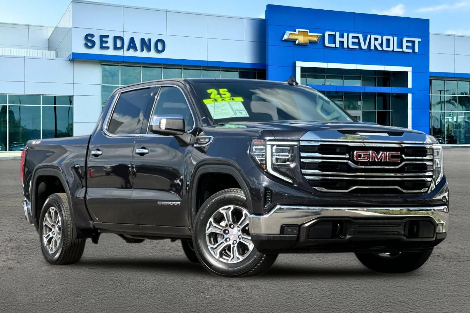 Used 2025 GMC Sierra 1500 SLT AWD/4WD image 2