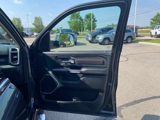 Used 2020 RAM 1500 Laramie AWD/4WD image 33