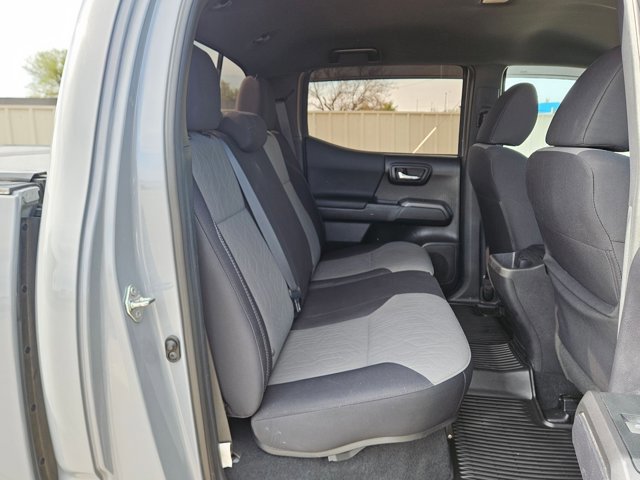 Used 2020 Toyota Tacoma TRD Off-Road image 18