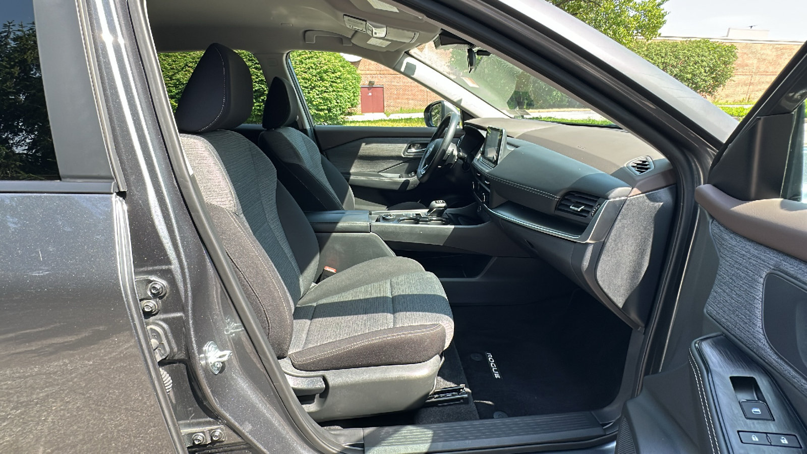 Certified 2023 Nissan Rogue SV AWD/4WD image 22