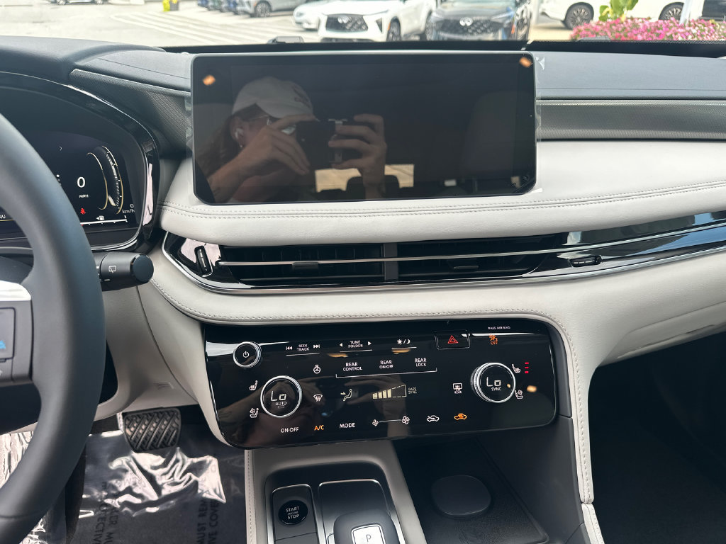 New 2027 INFINITI QX60 Luxe w/ Cargo Package FWD image 24