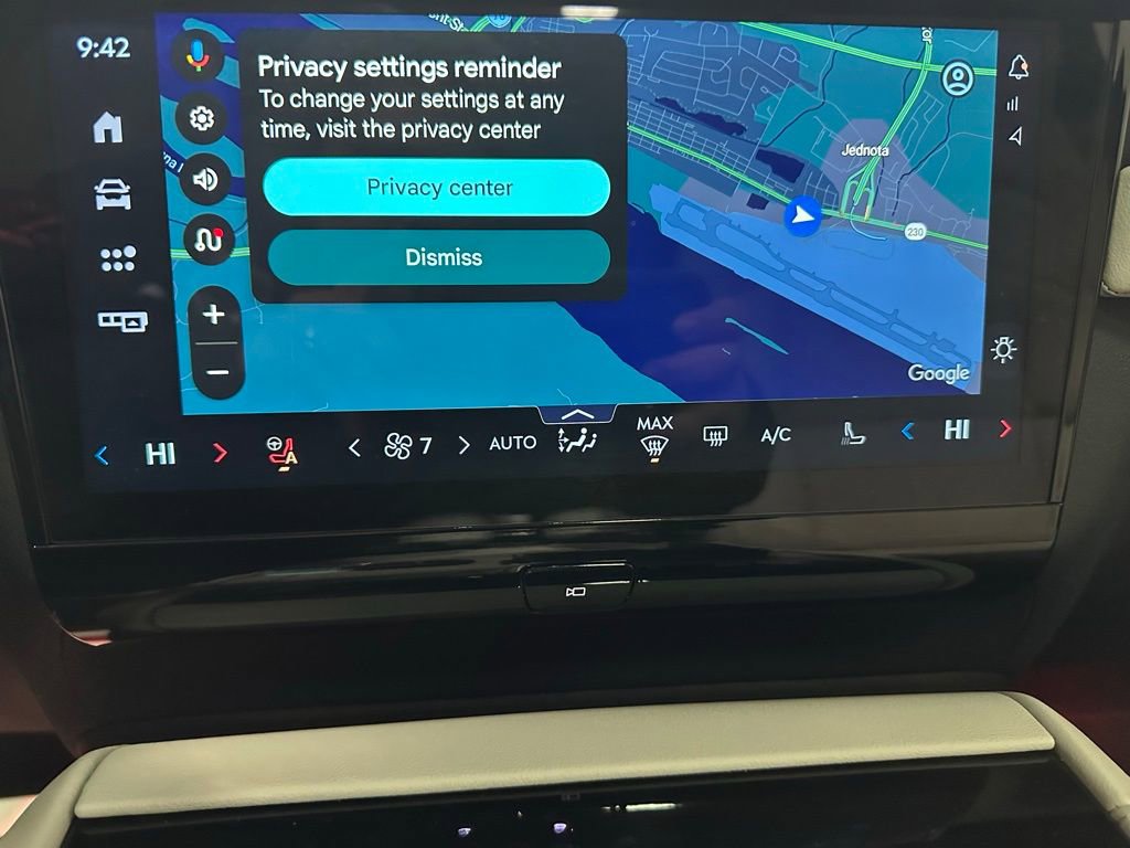 Used 2025 Lincoln Navigator Reserve image 32