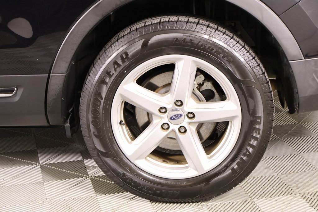 Used 2019 Ford Explorer XLT image 18