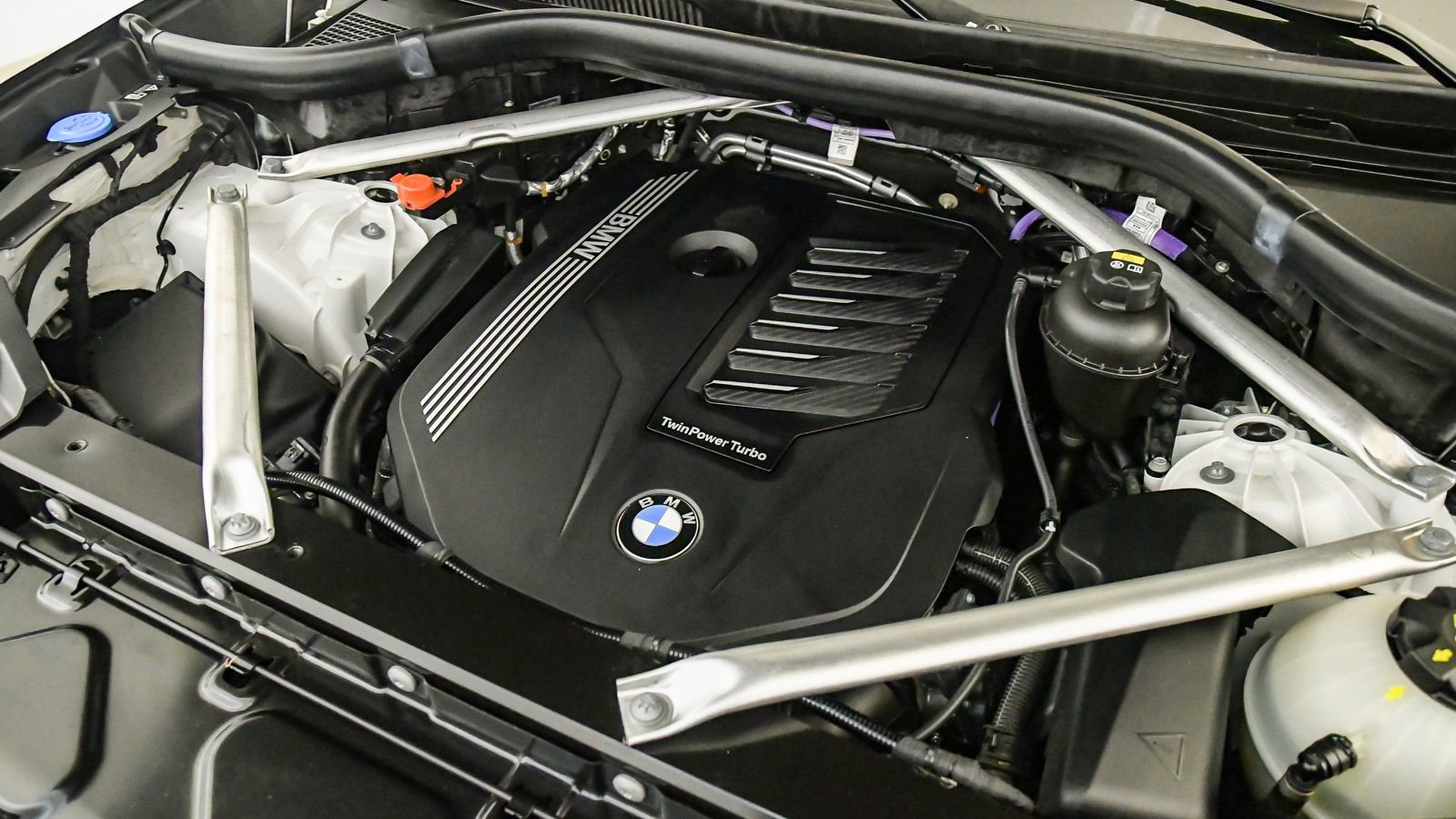 Certified 2022 BMW X5 sDrive40i w/ M Sport Package image 28