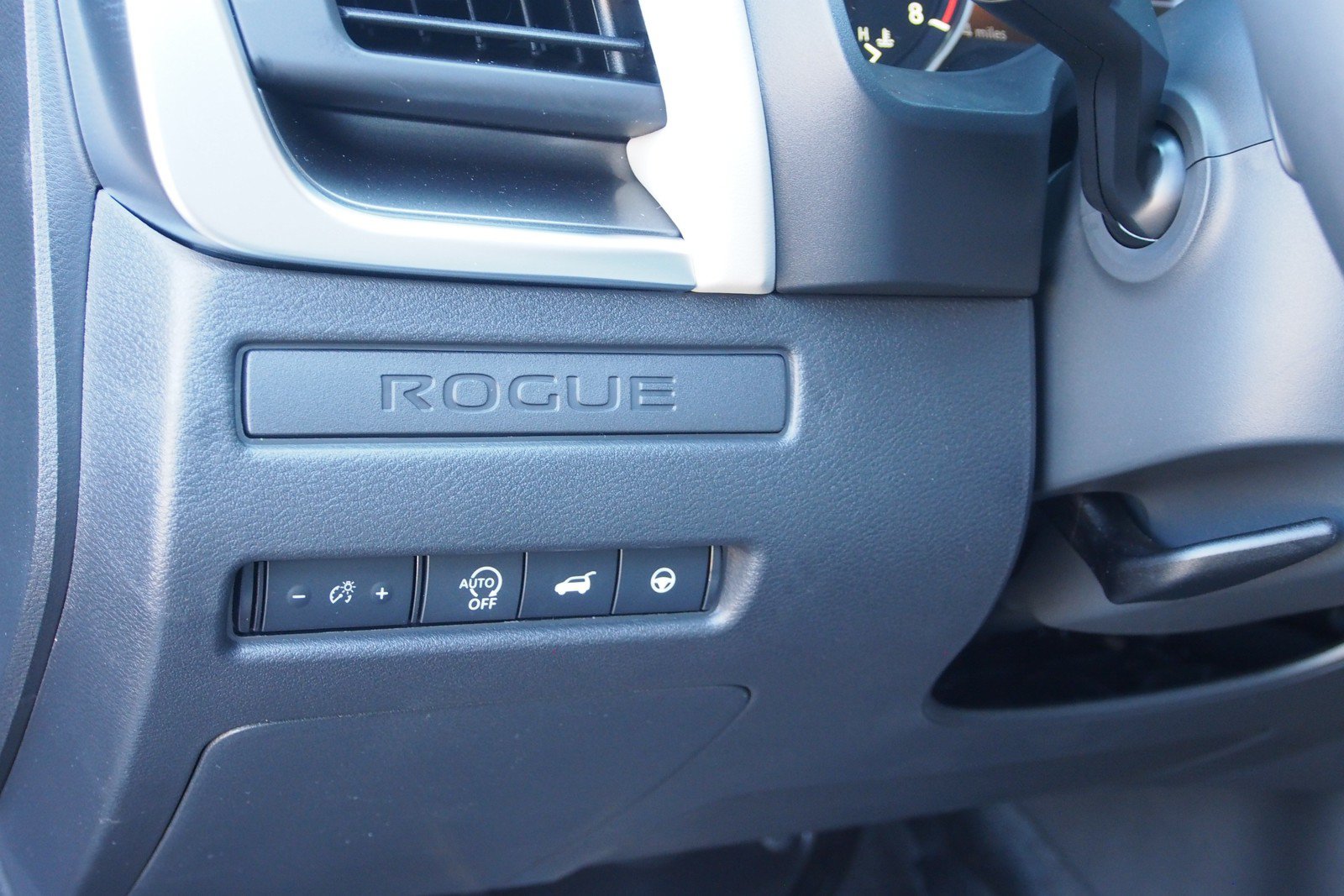 New 2026 Nissan Rogue Dark Armor FWD image 20