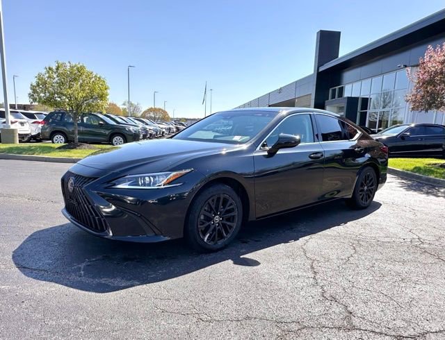 Used 2022 Lexus ES 300h w/ Accessory Package 2 image 3