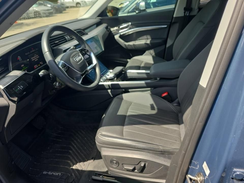 Used 2024 Audi Q8 e-tron Premium Plus w/ Premium Plus Package image 12