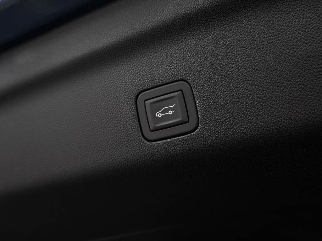 New 2026 Chevrolet Tahoe High Country image 10