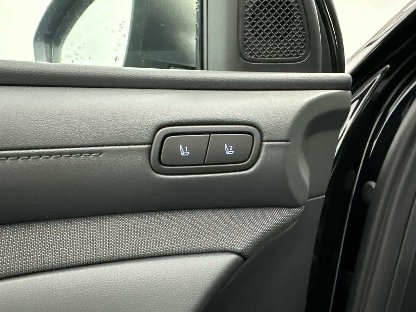 New 2025 Hyundai Tucson Limited image 12