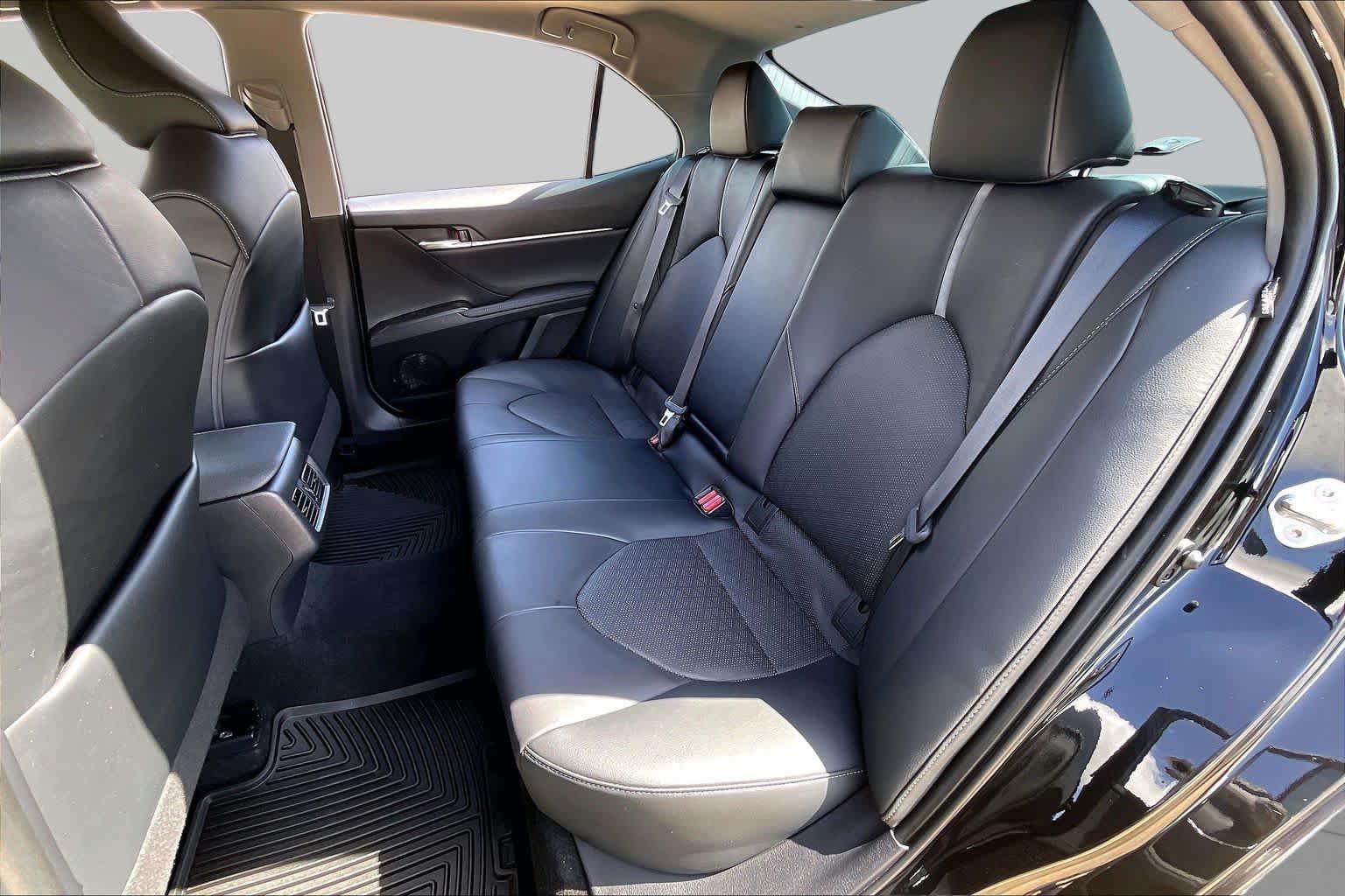 Used 2021 Toyota Camry XSE FWD image 21