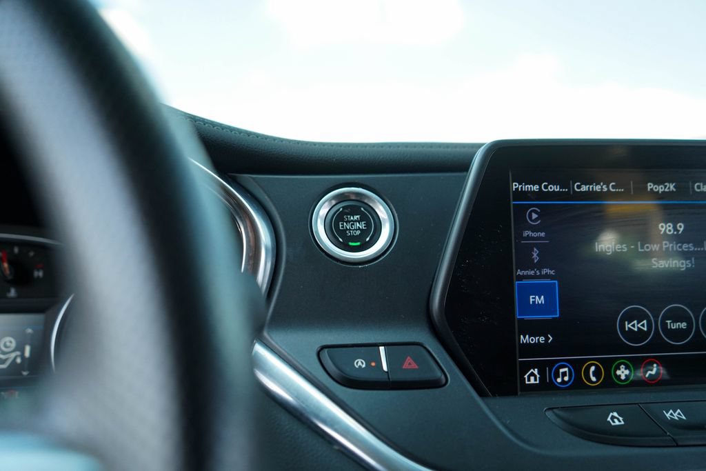 Used 2021 Chevrolet Blazer LT FWD image 27