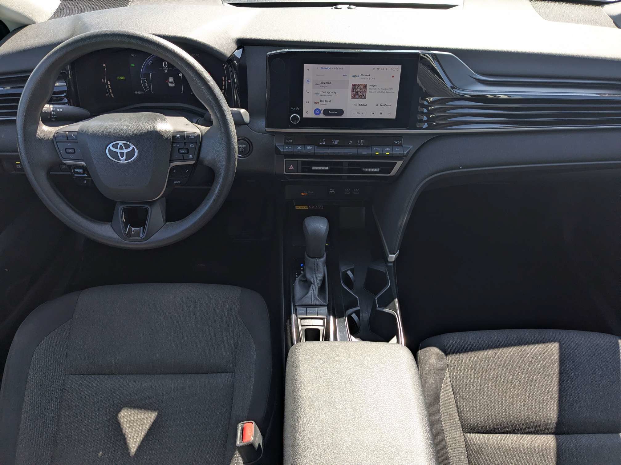 Used 2025 Toyota Camry LE FWD image 15