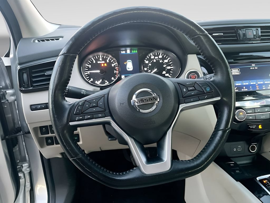 Used 2022 Nissan Rogue Sport SL FWD image 11