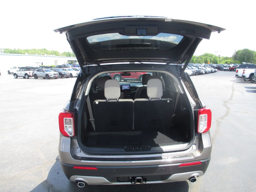 Used 2021 Ford Explorer Limited w/ Hybrid Equipment Group 310A AWD/4WD image 8